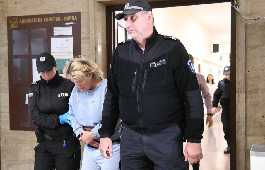 Оставиха в ареста литовката, намушкала четирима души във Варна