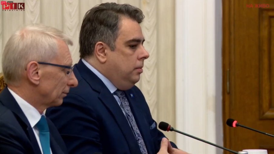 ПИК TV! Разединителят Асен Василев иска да реже разходите за публичната администрация, пъне се да дава предложения за бюджета (ВИДЕО)