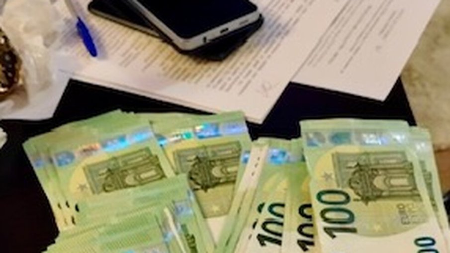 Разбиха схема за платени сексуални услуги в Бургас, иззети са над 14 000 евро