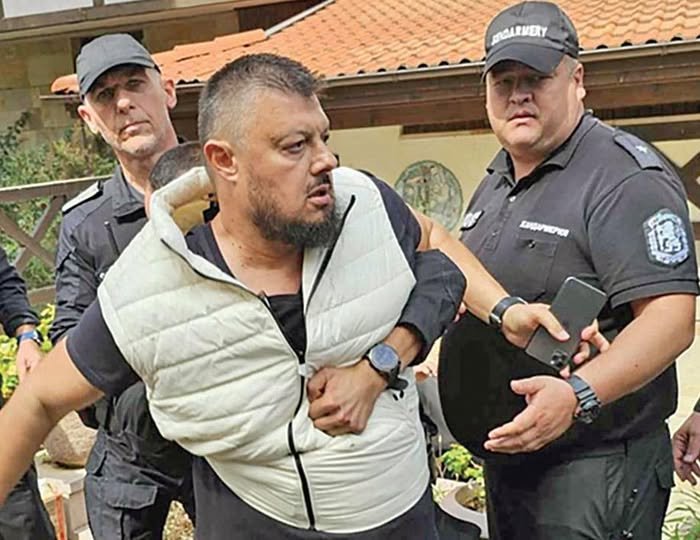 Колтуклиева взе на подбив Бареков: Да запретнем ръкави и да намерим спонсори на Капута, за да го спасим от тежка нервна криза