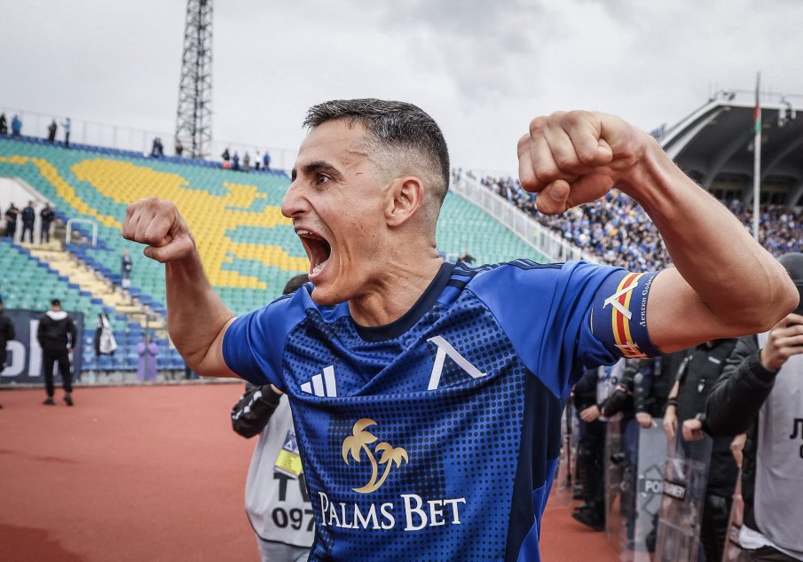 Решават бъдещето на лидер на Левски до дни