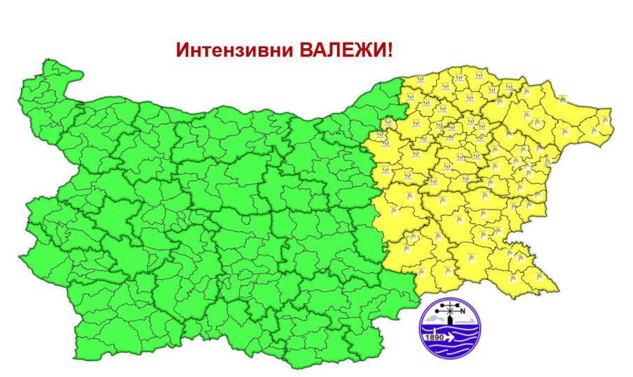 Жълт код за валежи и силен вятър в 9 области в сряда