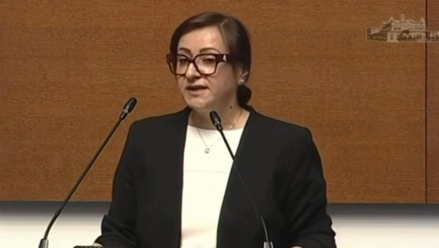 Атидже Алиева-Вели към министър Шишков: Хората, бизнесът и гостите на Борино, Доспат и Девин очакват ремонт на третокласния път от Гоце Делчев до Смолян (ВИДЕО)