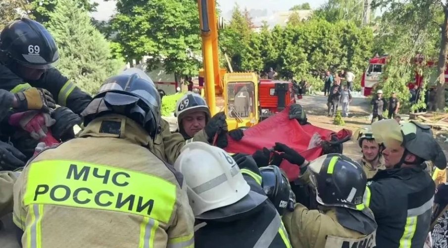 Украйна бомбардира руски колеж - четирима ученици загинаха, десетки са ранени (СНИМКИ)