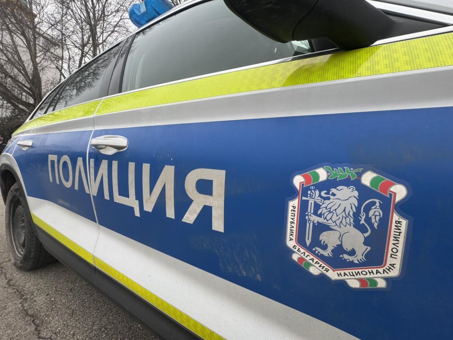 След светкавична реакция на полицаи от Варна - възрастен мъж беше спасен