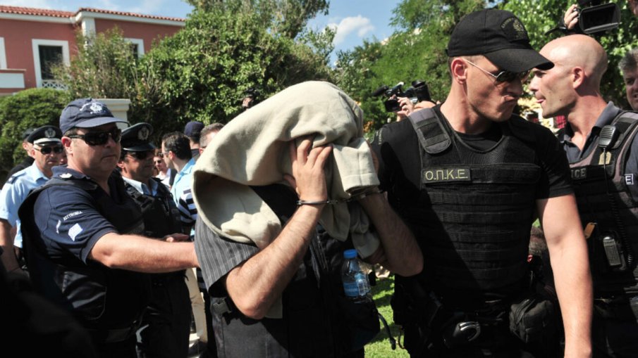 Гръцката полиция разби канал за нелегален трафик на оръжие, задържани са чужденци