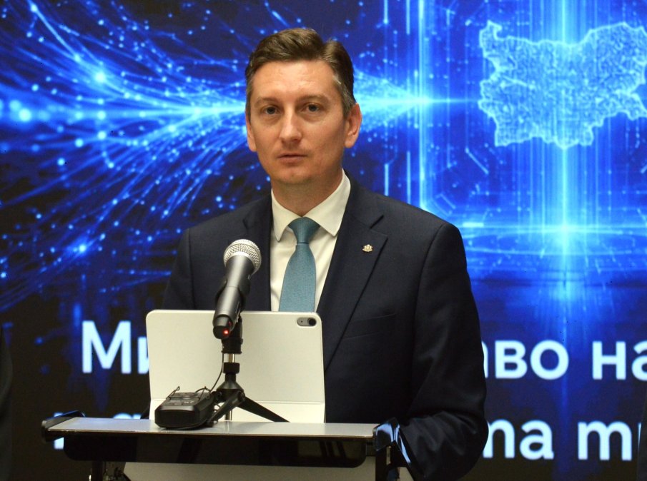 Министър Иван Василев: МИДТ ще работи със скоростта на бизнеса, а не на бюрокрацията (СНИМКИ)