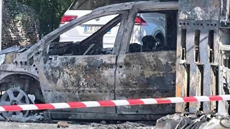ПОКАЗНА ЕКЗЕКУЦИЯ: Четирима мигранти бяха изгорени живи на бензиностанция в Италия (ВИДЕО)
