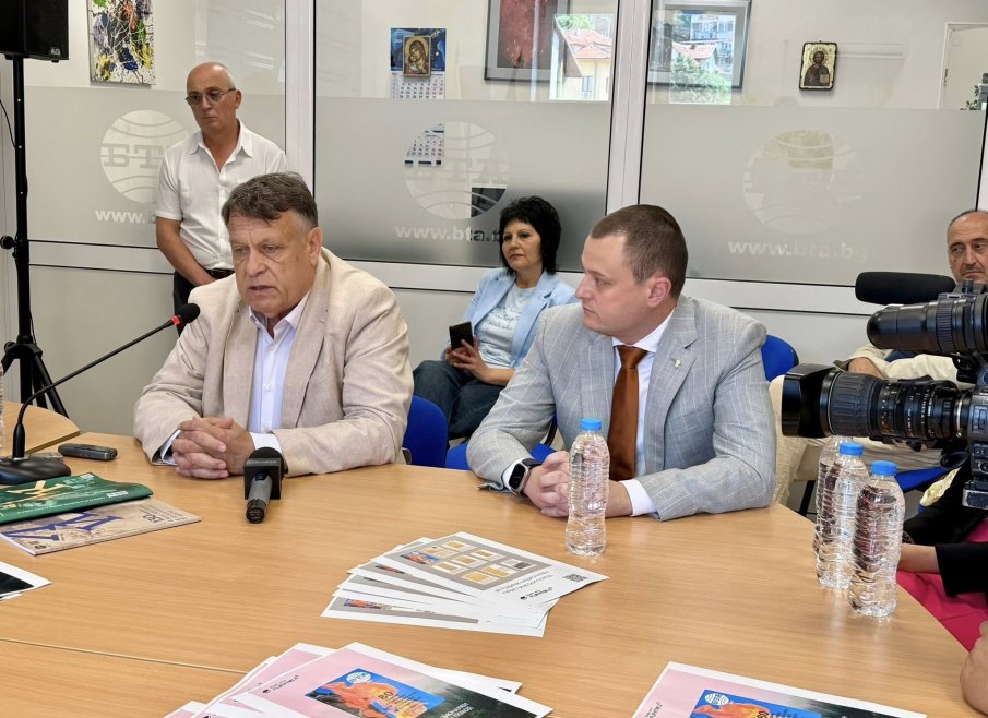 Министър Вълчев започва срещи с регионалните управления на образованието