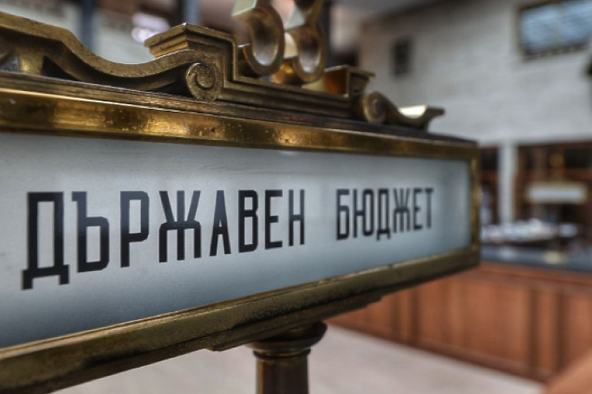 Ресорната комисия прие промените в удължителния закон за бюджета