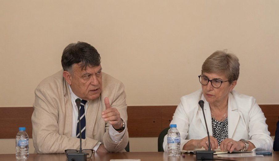Министър Георги Вълчев обсъди висшето образование на среща с ректорите