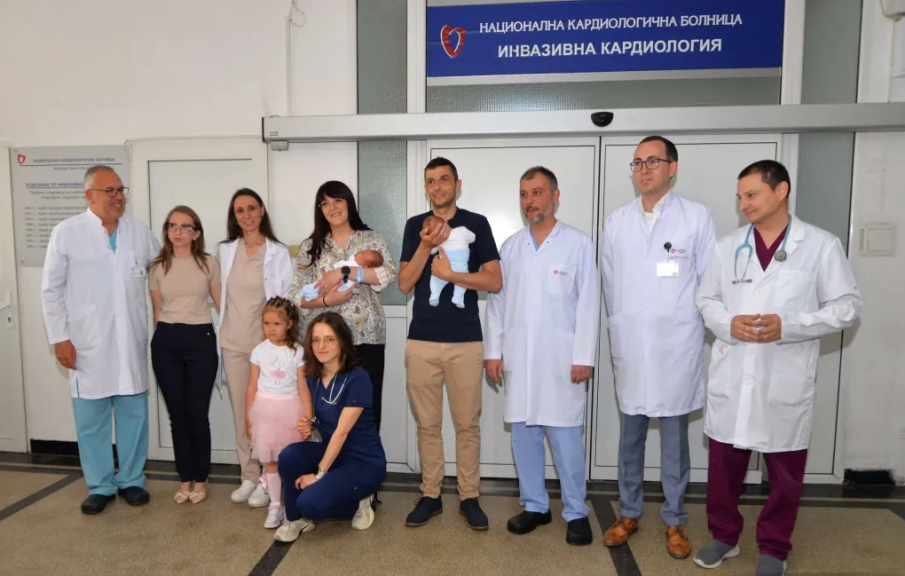 СВЕТОВЕН МЕДИЦИНСКИ ПРЕЦЕДЕНТ: Лекари спасиха бременна с близнаци с разкъсана аорта