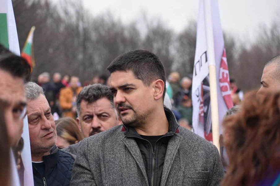 ШАМАР ОТ ТЕМИДА: Радостин Василев загуби битка в съда - вижте кой триумфира вместо него...