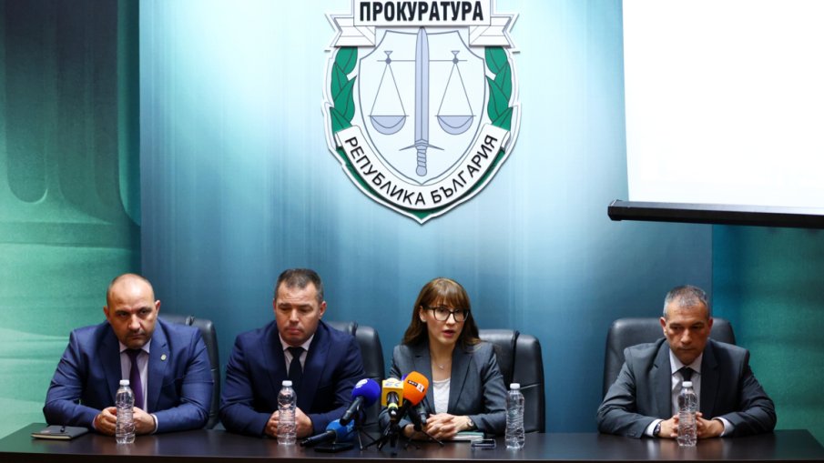 Неутрализираха организирана престъпна група за трафик, прибирали по 10 000 евро на мигрант