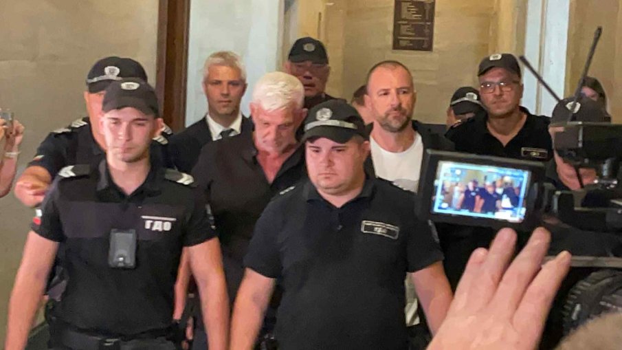 ЕКСКЛУЗИВНО В ПИК! “Билетът за концерта е 40 евро”: Още един таен свидетел разплел цялата корупционна схема на Благомир Коцев и компания (ДОКУМЕНТИ)