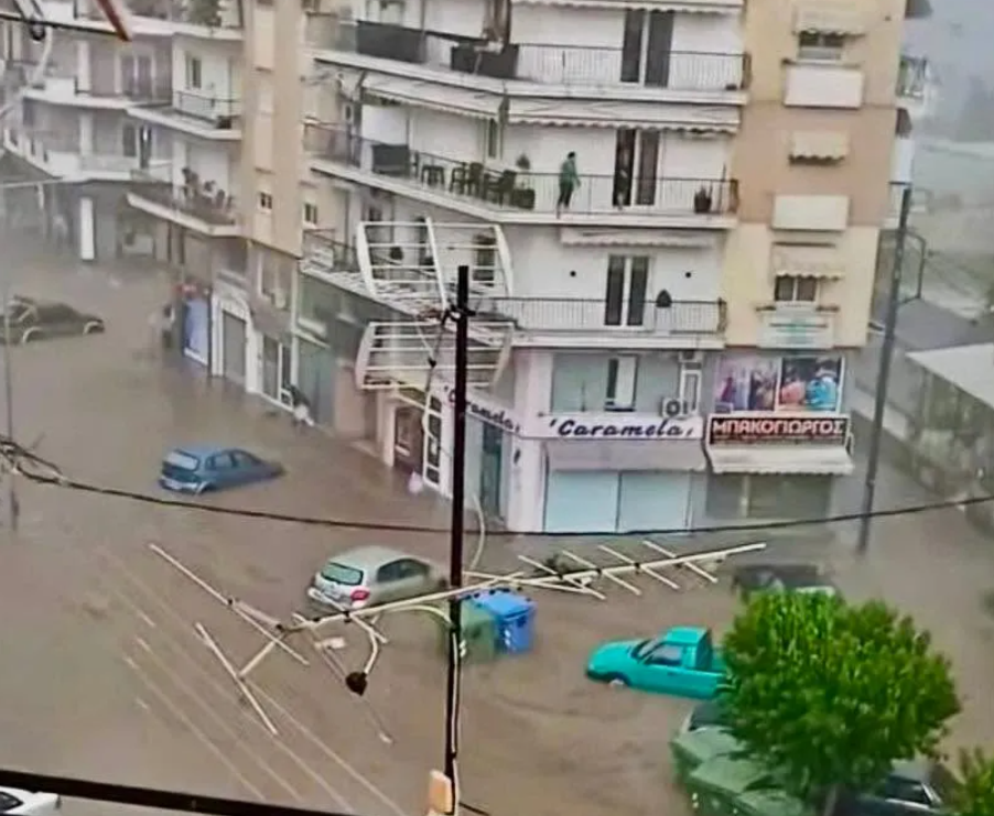 Потоп заля Северна Гърция