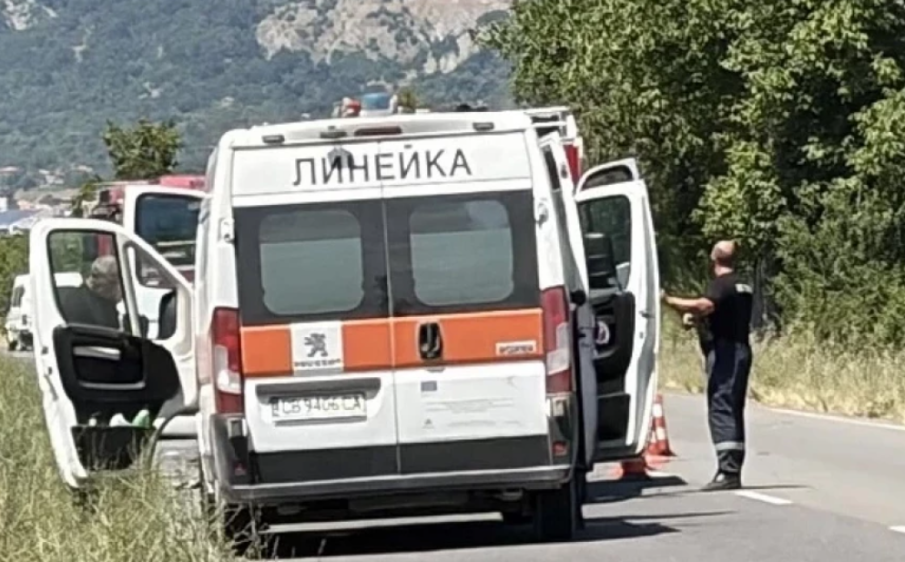 Две коли се помляха на пътя Пловдив-Карлово
