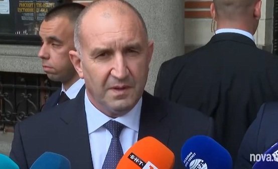Радев се ядоса на ПП, ДБ и ГЕРБ: Това е вашият бюджет! Вие имате най-голяма вина за този дефицит
