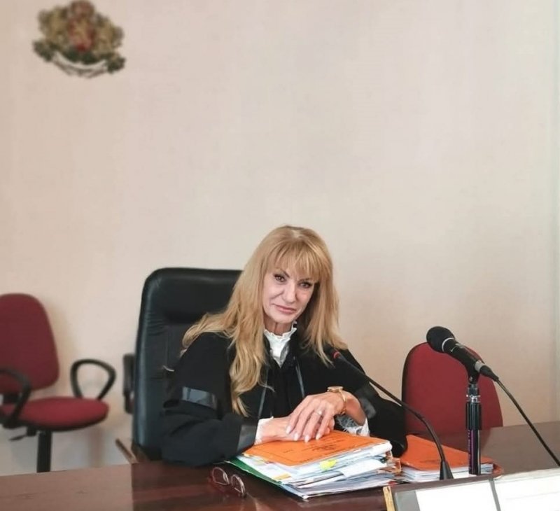 СКРЪБНА ВЕСТ! Почина уважавана съдийка от Окръжен съд-Враца