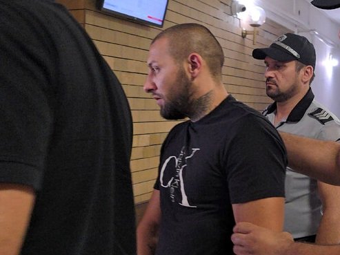 Постоянен арест за тройния убиец от Угърчин. Той отрече да е извършил престъплението