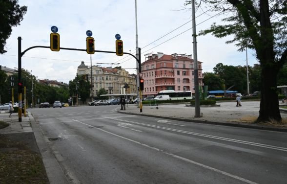 Тази вечер изграждат разделителен остров на ключово кръстовище в София