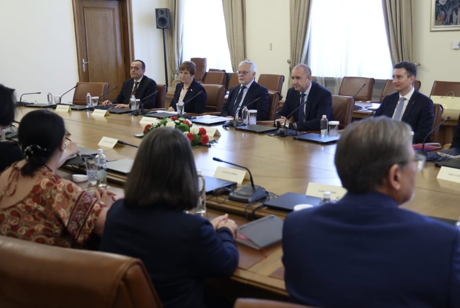 Румен Радев: Със съвременна научна и изследователска инфраструктура ще насърчим реализацията на младите в България