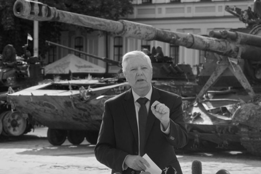 Отиде си сенаторът републиканец Линдзи Греъм