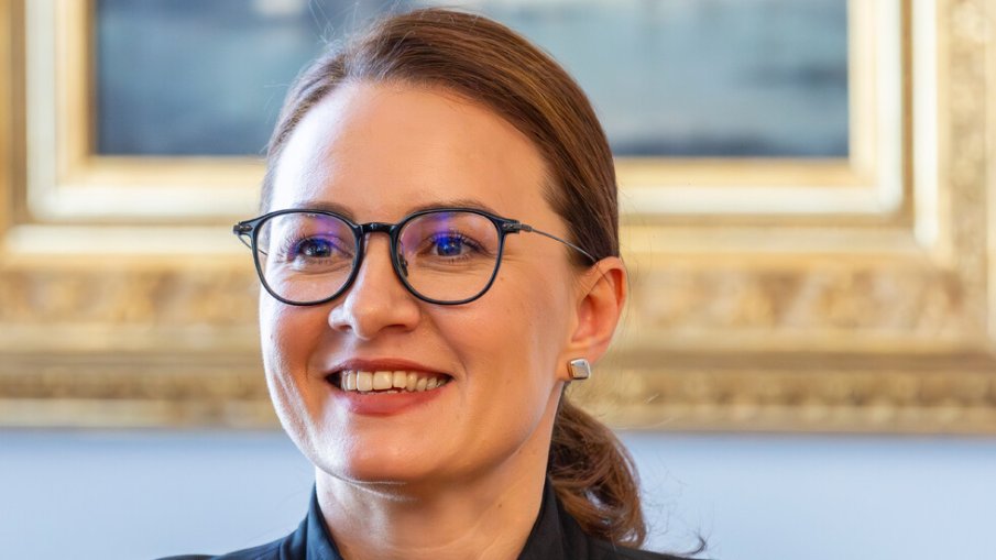 Радата на Украйна получи оставката на премиера Юлия Свириденко