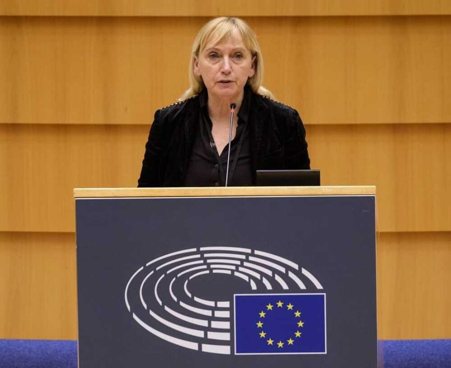 ИЗВЪНРЕДНО: Елена Йончева сигнализира Европол и Интерпол за политическа злоупотреба с лични данни и полицейско сътрудничество