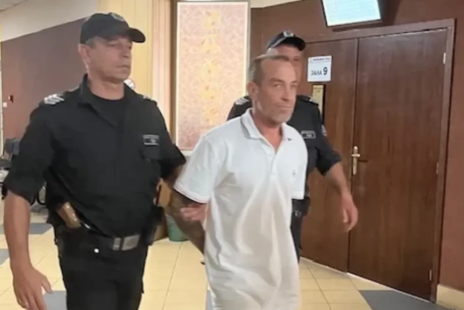 Карловският убиец заличил следите си и заспал