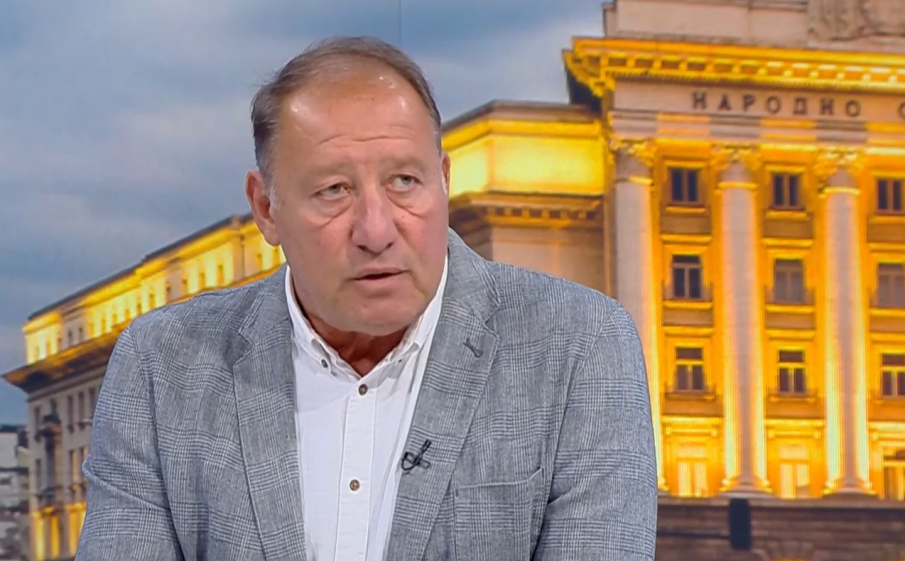 Ангел Найденов: Разполагането на американските самолети не ни прави участник във войната, няма риск за сигурността ни