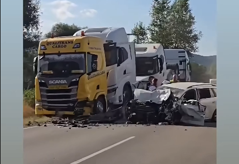 Жена, возеща се с вдигнати крака върху таблото, е пострадала в тежка катастрофа край Симитли