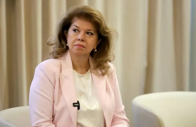 Йотова удари рамо на правителството за Украйна и Коалицията на желаещите