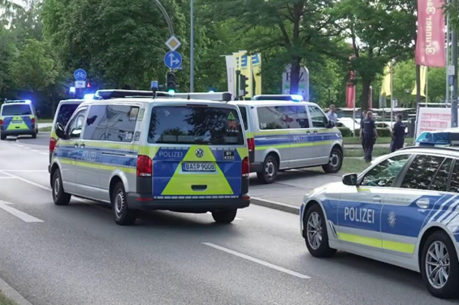 Задържаха извършителя на смъртоносното нападение в банката в Регенсбург