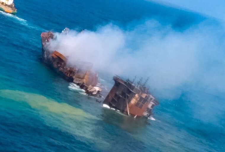 Товарен кораб потъна в Черно море, след като беше поразен от руски крилати ракети