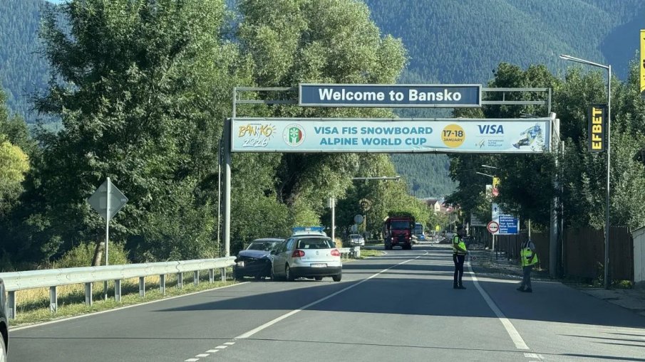 Тежка катастрофа на входа на Банско, четирима души са в болница