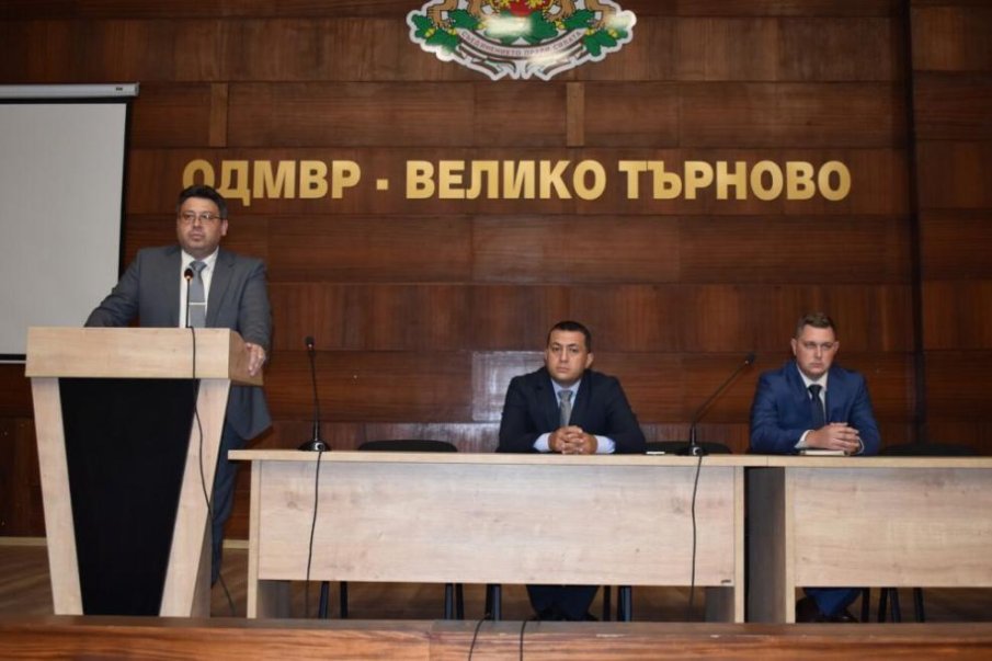 Рокади в полицията във Велико Търново (СНИМКИ)