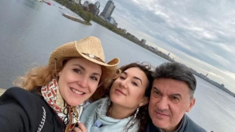 САМО В ПИК И РЕТРО: Четири месеца след трагедията: Дъщерята на Боби Михайлов се показа (СНИМКИ)