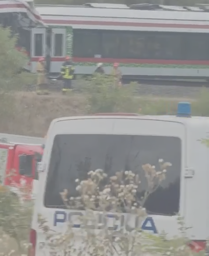 Пътнически и товарен влак се сблъскаха в Хърватия, 25 души са ранени (ВИДЕО)