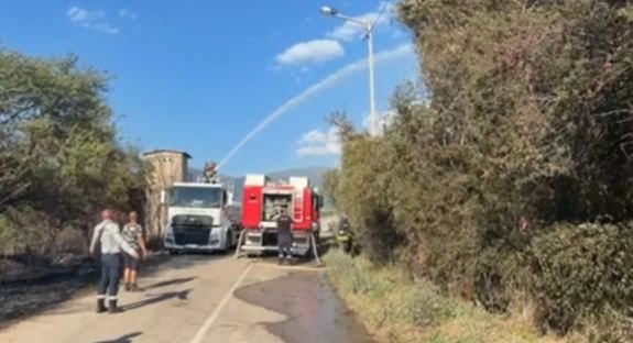Пожарът в благоевградското село Дъбрава е овладян, засегнати са шест къщи