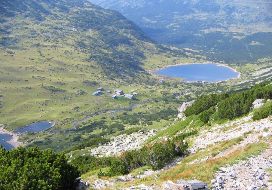 Продължава спасителната акция за пострадалия турист в Рила