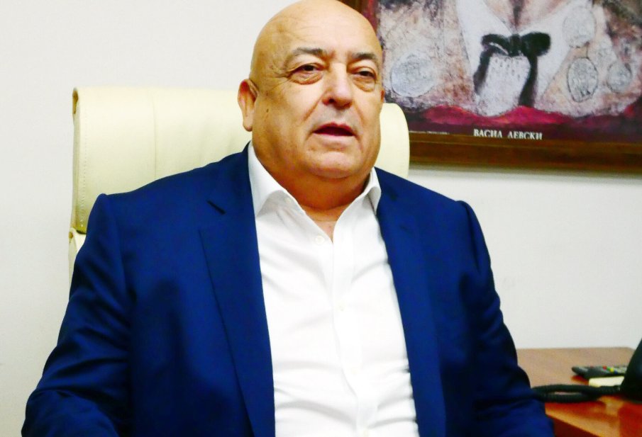 Прокуратурата погна кмета на Лом, обвинен в купуване на гласове