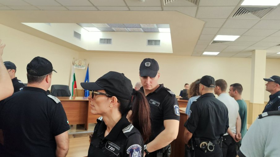 Новите трима, обвинени за убийството на Георги Кузев, остават зад решетки
