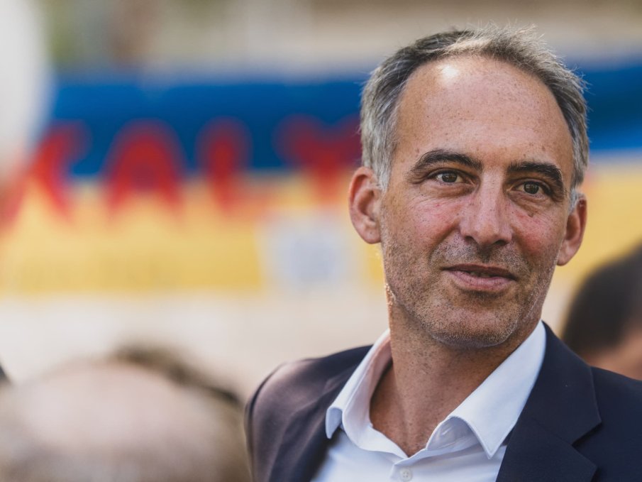 Внук на съветски шпионин се кандидатира за президент на Франция