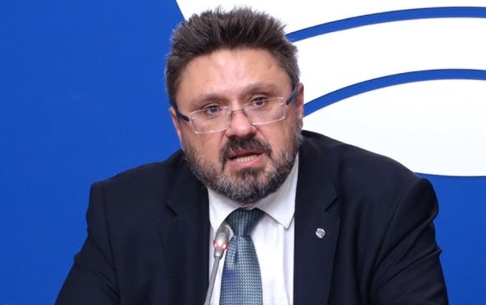 Кой е Кирил Вълчев, избран от Йотова за неин кандидат-вицепрезидент