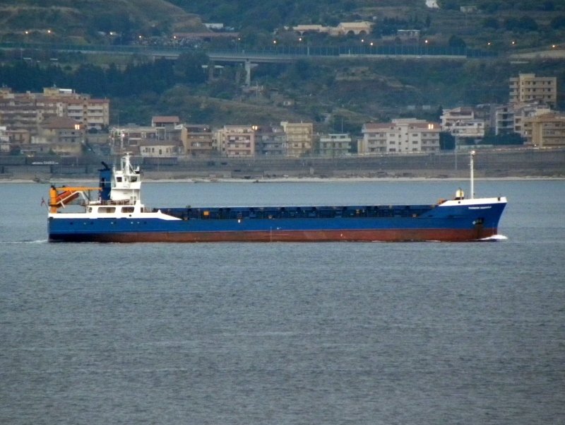 СБЛЪСЪК В МОРЕТО: Два кораба се удариха край Истанбул, 10 души са в неизвестност