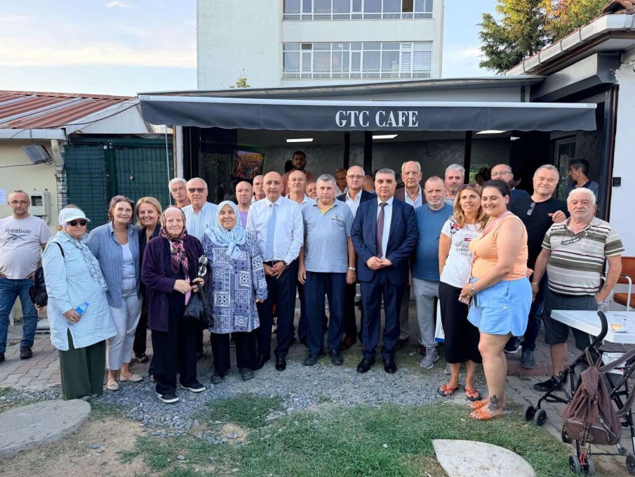 Делегация на ДПС на среща с изселници в Истанбул (СНИМКИ)