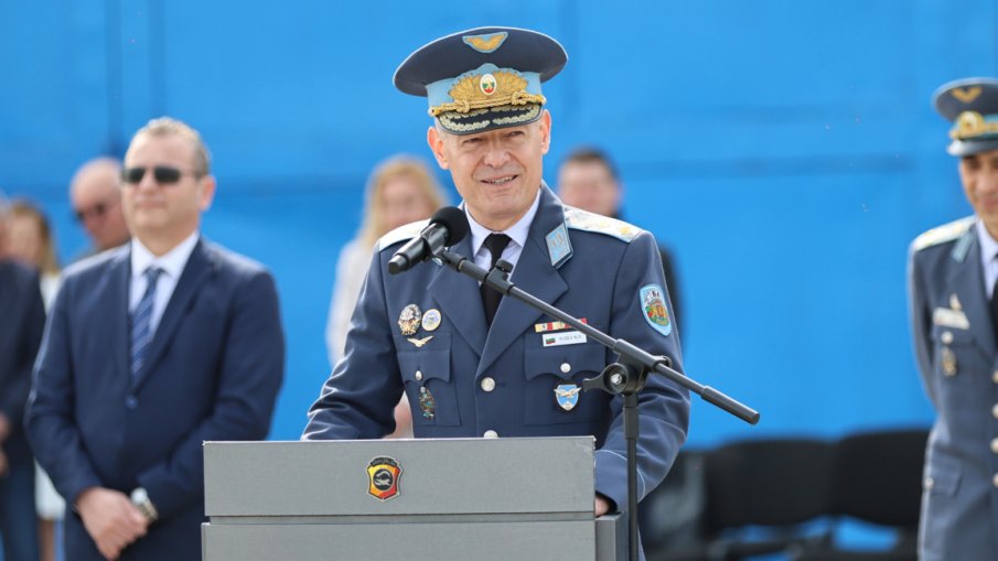 Шефът на ВВС награден с американския медал Легион за заслуги