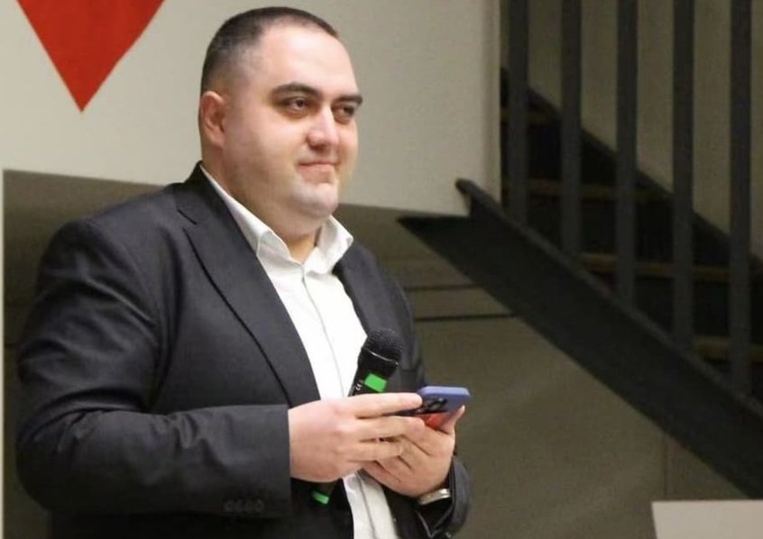 СКАНДАЛЪТ С WC КАМЕРИТЕ: Уволняват Александър Евтимов от поста зам.-директор на 141-то ОУ