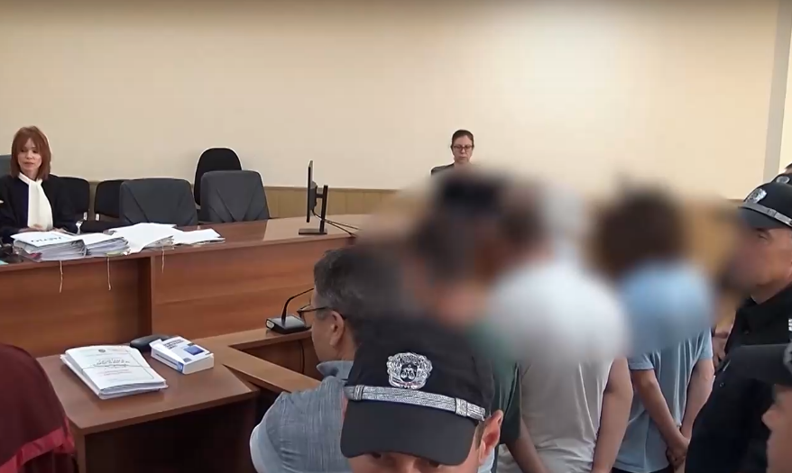 Оставиха в ареста непълнолетна, обвинена за убийството на Георги Кузев